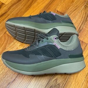 Adidas ZNCHILL LIGHTMOTION+, Olive Green , Size 10